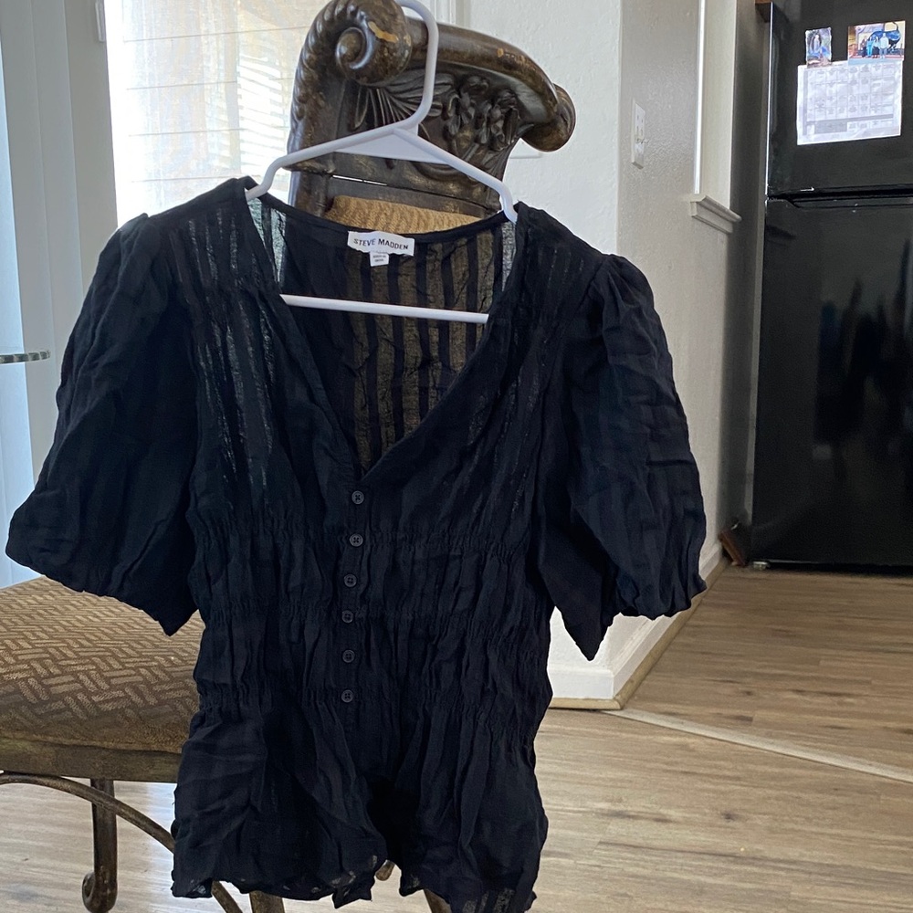 Steve Madden Black Textured Puff-Sleeve Button Front Blouse